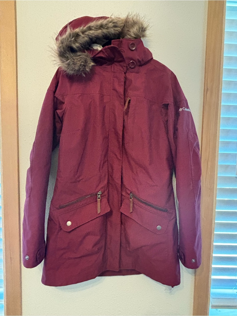 Columbia Women's Burgundy Faux-Fur Hooded Ski Jacket XS